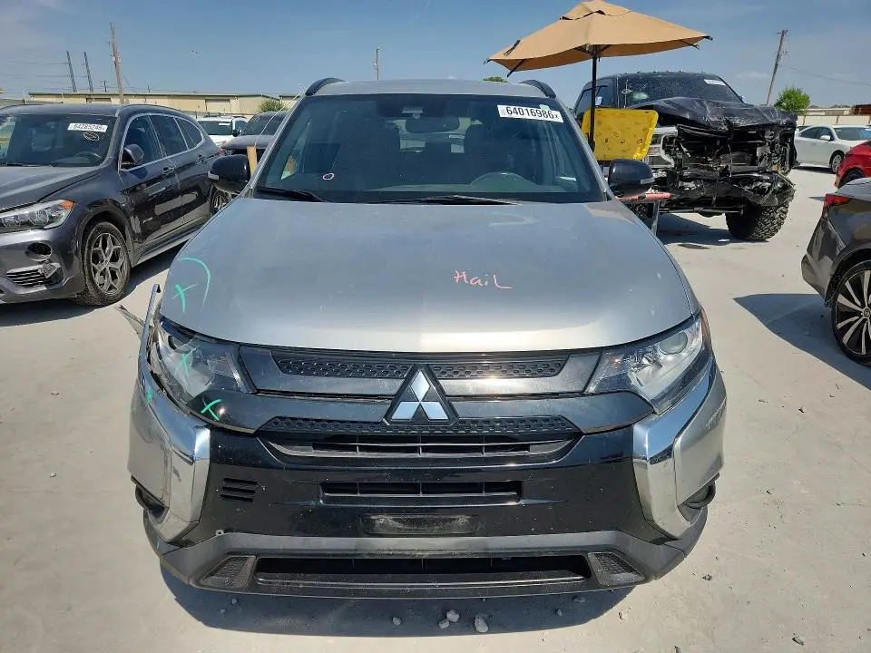 2020 MITSUBISHI OUTLANDER SE  