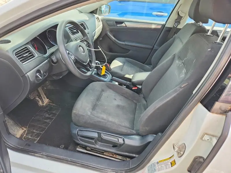 2016 VOLKSWAGEN JETTA SE  