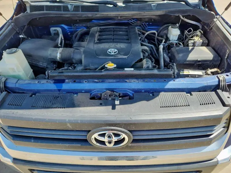 2015 TOYOTA TUNDRA CREWMAX SR5  