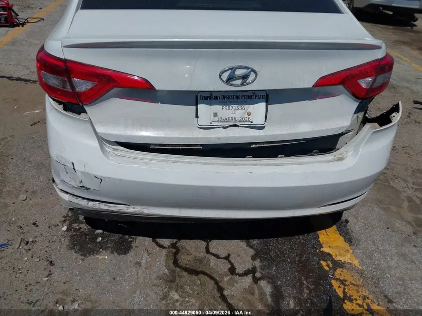 2017 HYUNDAI SONATA SE