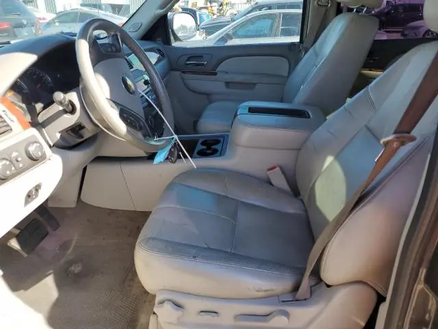 2010 CHEVROLET AVALANCHE LT  