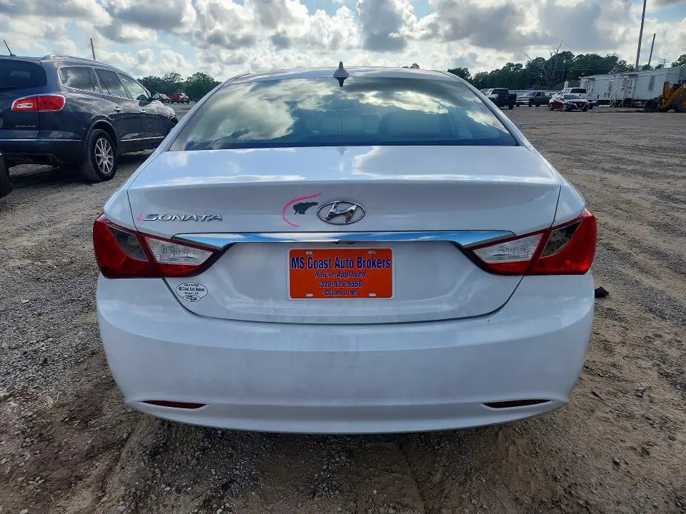 2013 HYUNDAI SONATA GLS  