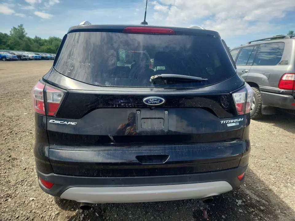 2017 FORD ESCAPE TITANIUM  