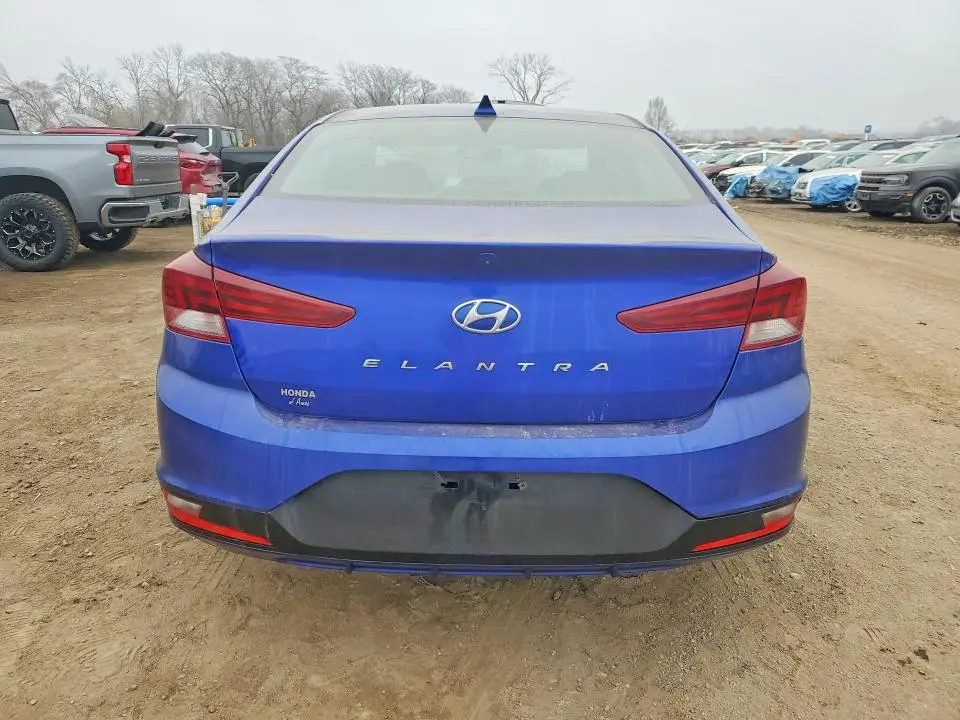 2020 HYUNDAI ELANTRA SEL  