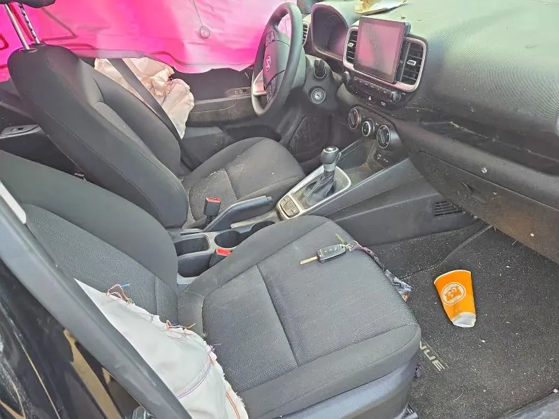2023 HYUNDAI VENUE SE  