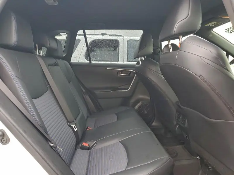 2020 TOYOTA RAV4 XSE  