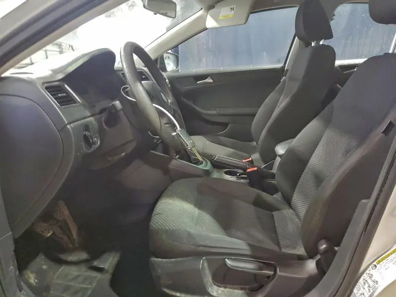 2013 VOLKSWAGEN JETTA BASE  