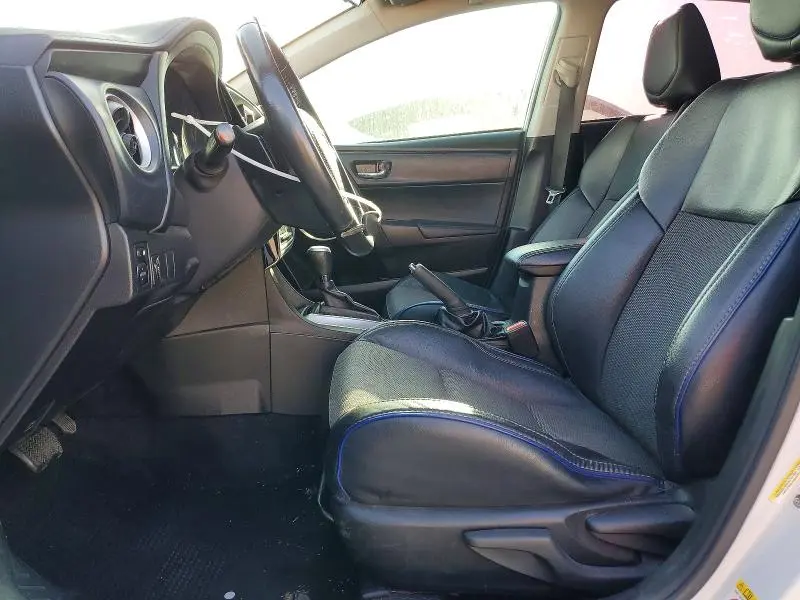 2017 TOYOTA COROLLA SE  