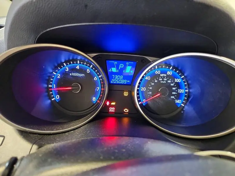 2010 HYUNDAI TUCSON GLS  