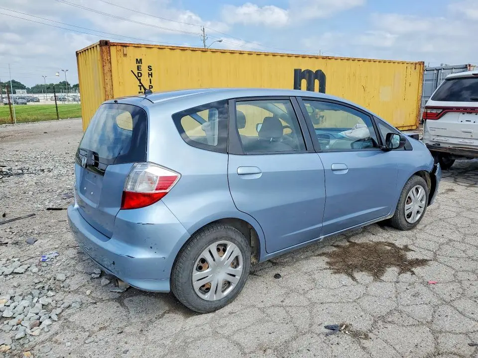 2011 HONDA FIT   