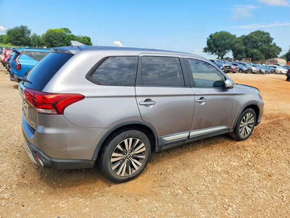 2019 MITSUBISHI OUTLANDER SE  