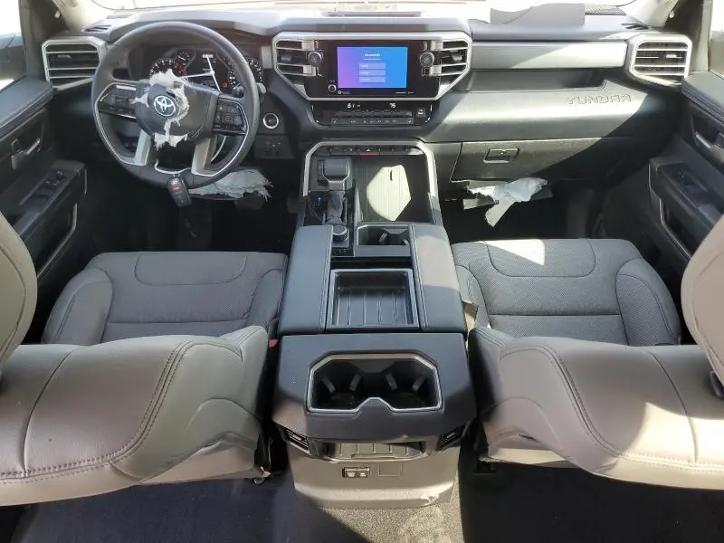 2024 TOYOTA TUNDRA CREWMAX SR  