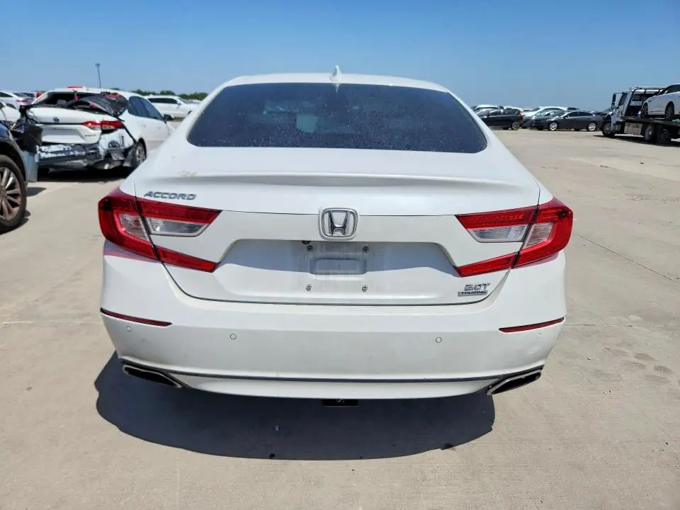 2019 HONDA ACCORD TOURING  