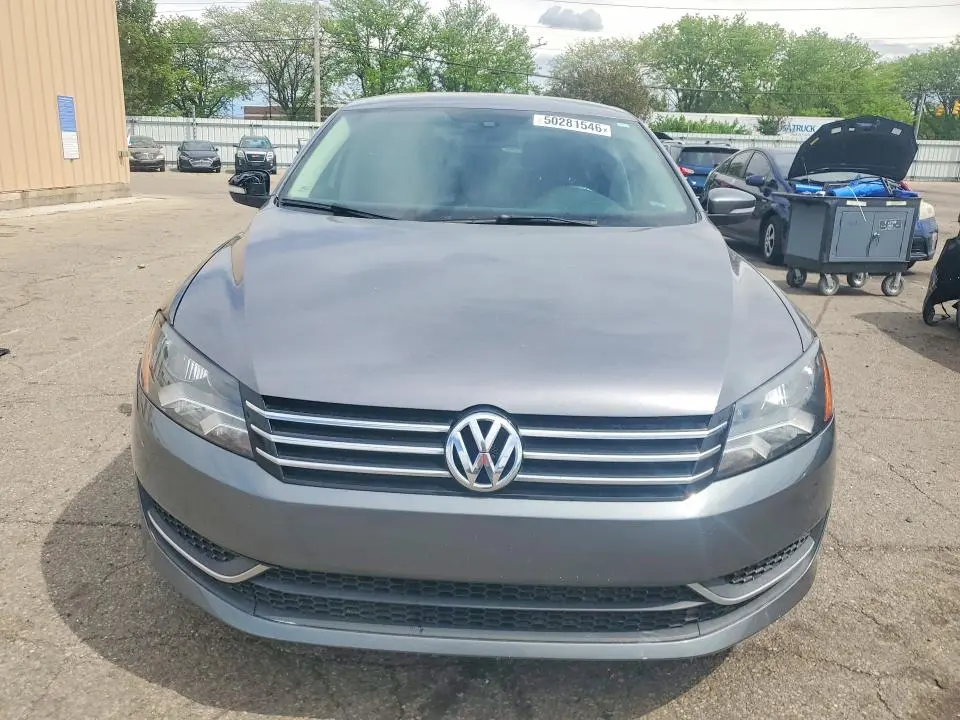 2015 VOLKSWAGEN PASSAT S  