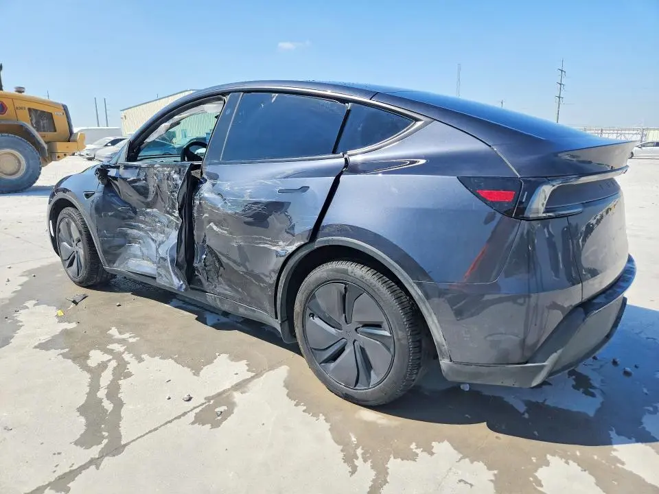 2026 TESLA MODEL Y   