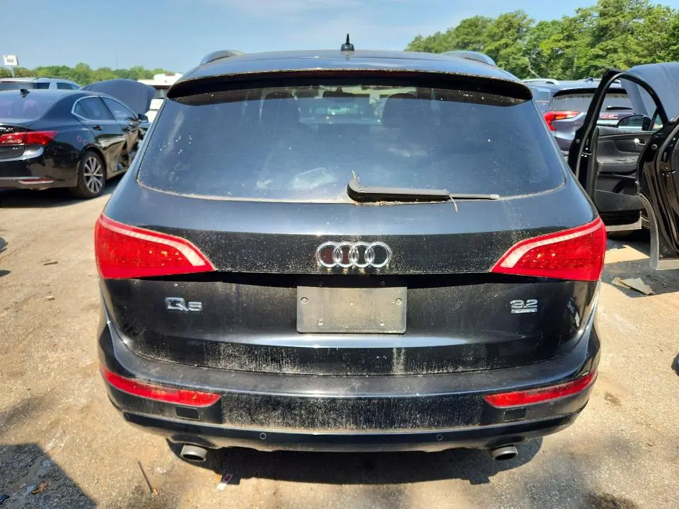 2010 AUDI Q5 PREMIUM PLUS  