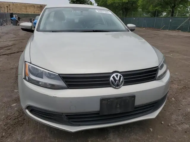 2011 VOLKSWAGEN JETTA SE  