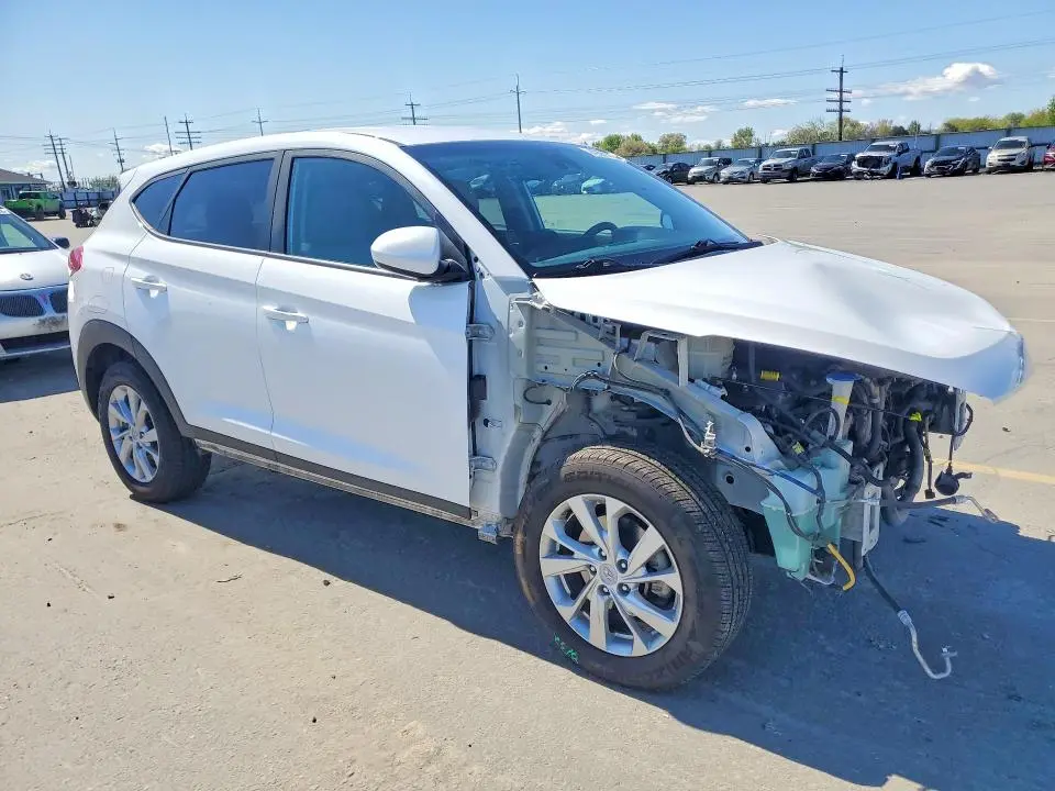 2019 HYUNDAI TUCSON SE  