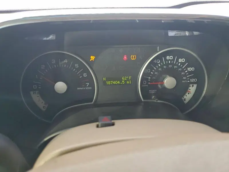 2010 FORD EXPLORER XLT  
