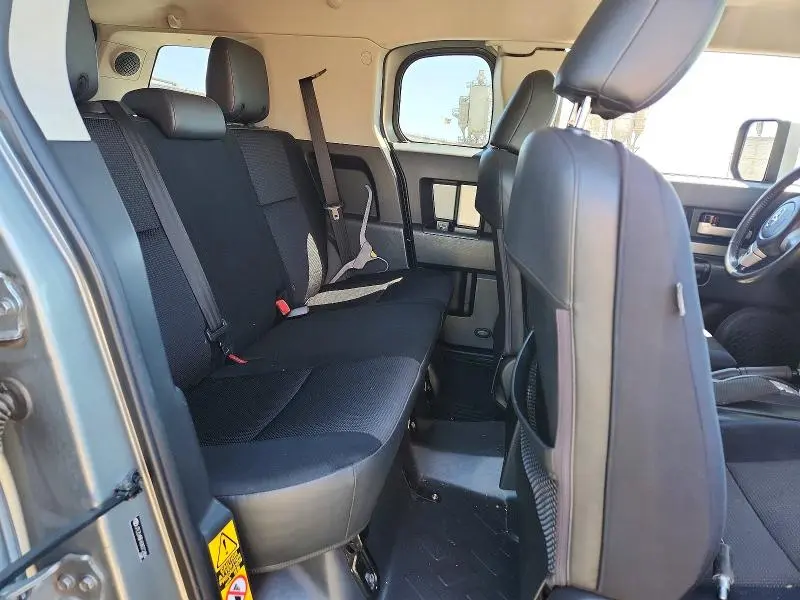 2012 TOYOTA FJ CRUISER BASE  