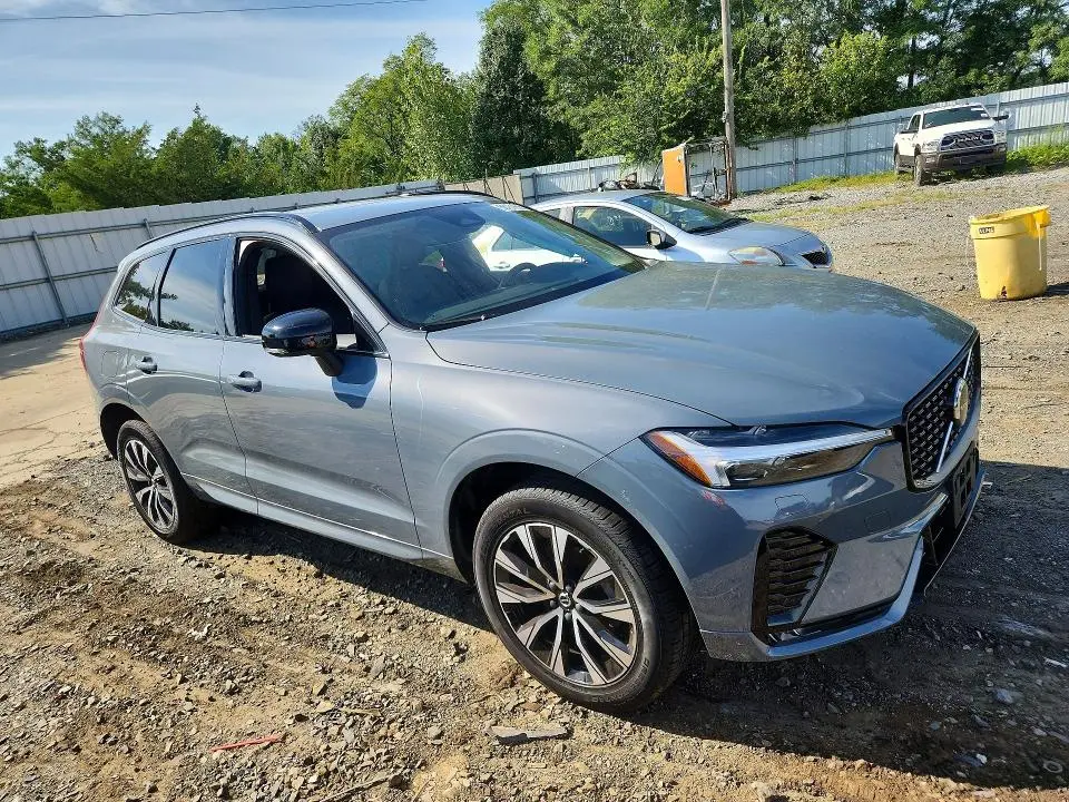 2024 VOLVO XC60 CORE  
