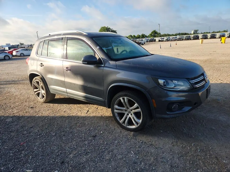 2012 VOLKSWAGEN TIGUAN S  