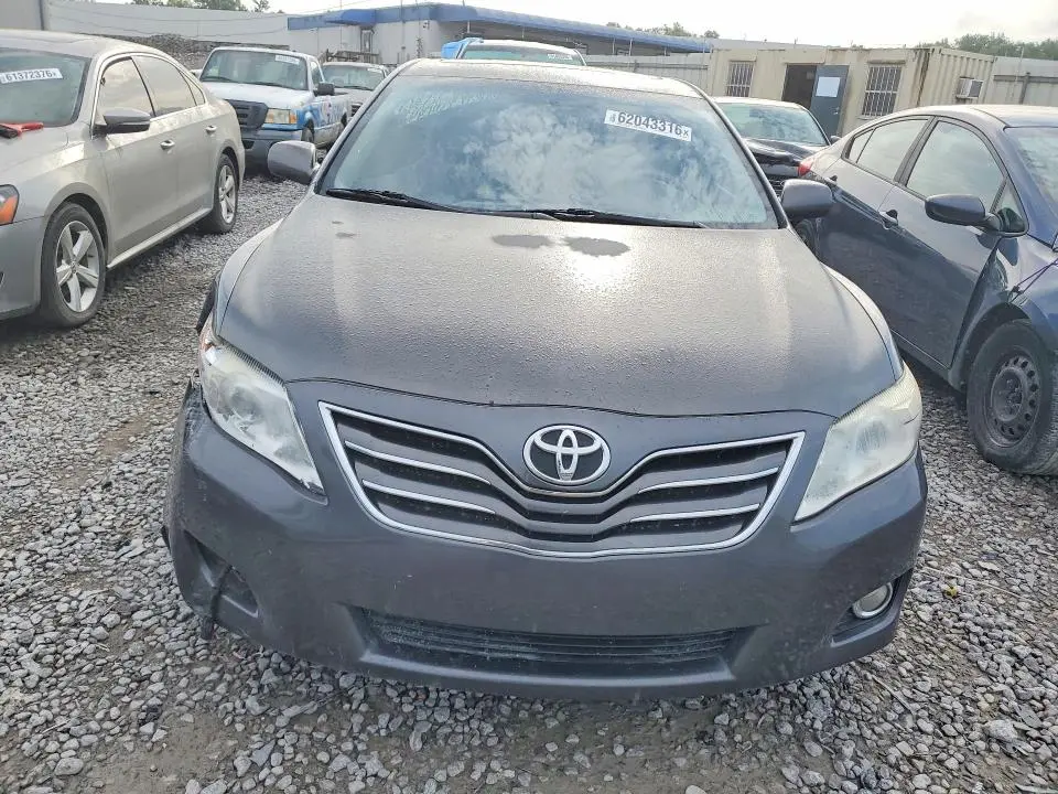 2010 TOYOTA CAMRY XLE V6  