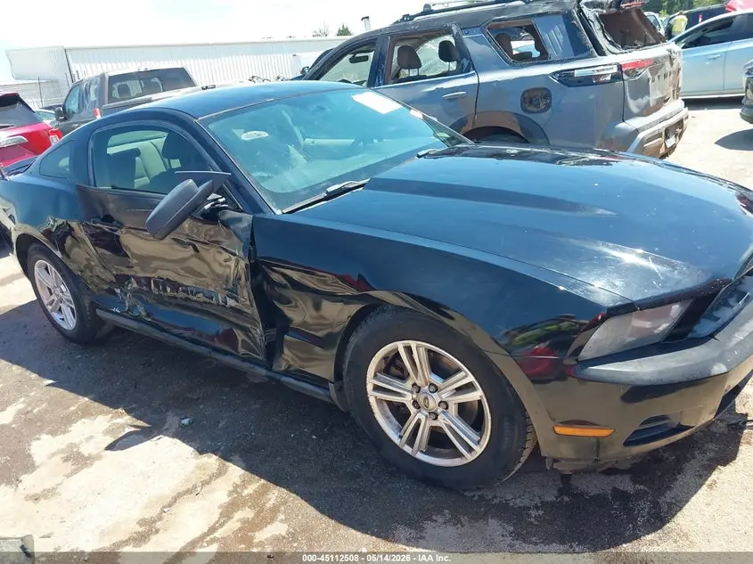 2011 FORD MUSTANG V6