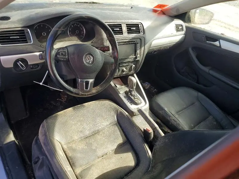 2013 VOLKSWAGEN JETTA SE  
