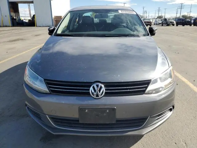 2013 VOLKSWAGEN JETTA SE  