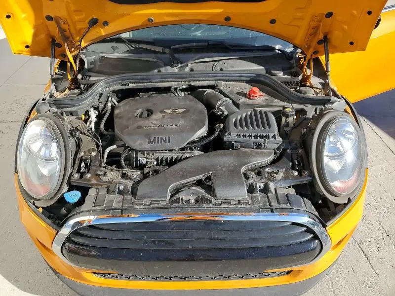 2017 MINI COOPER   
