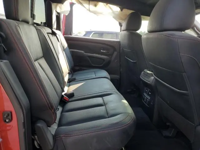 2024 NISSAN TITAN PRO-4X  