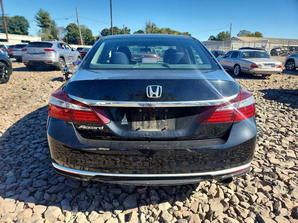 2017 HONDA ACCORD LX  