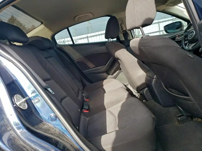 2015 MAZDA 3 TOURING  