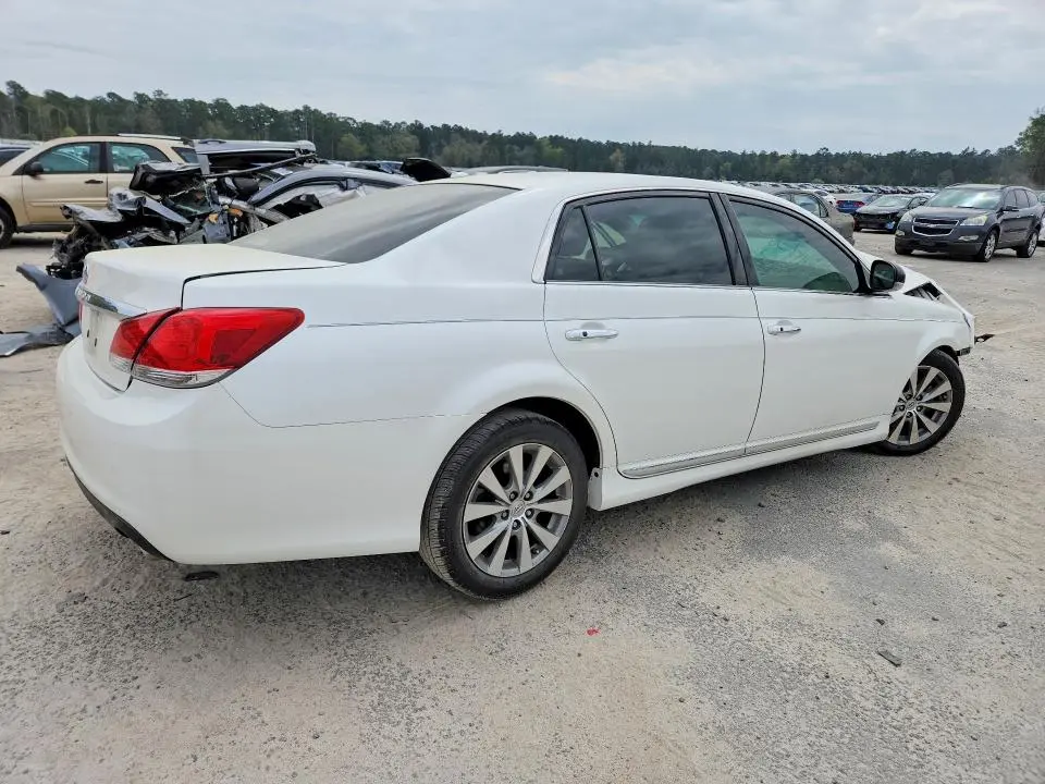 2011 TOYOTA AVALON LIMITED  