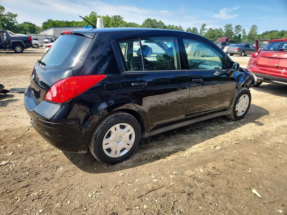 2011 NISSAN VERSA 1.8 S  