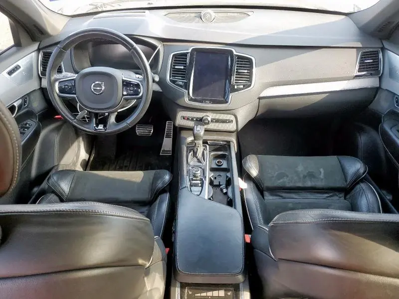 2016 VOLVO XC90 T6  