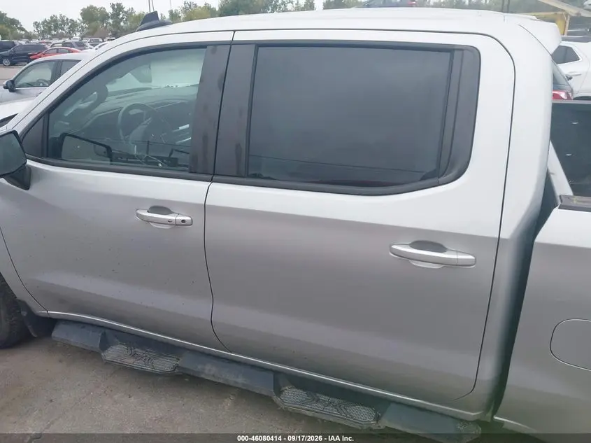 2022 CHEVROLET SILVERADO 1500 4WD  SHORT BED LT WITH 2FL