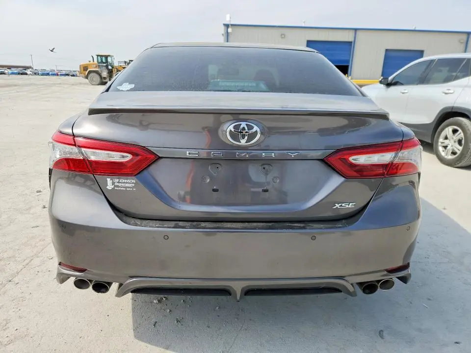 2018 TOYOTA CAMRY XSE  