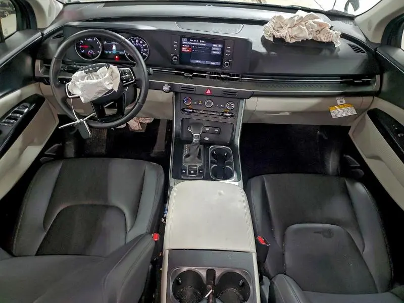 2024 KIA CARNIVAL LX  