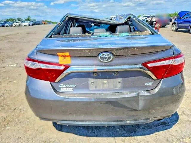 2017 TOYOTA CAMRY SE  