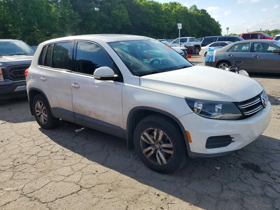 2013 VOLKSWAGEN TIGUAN S  