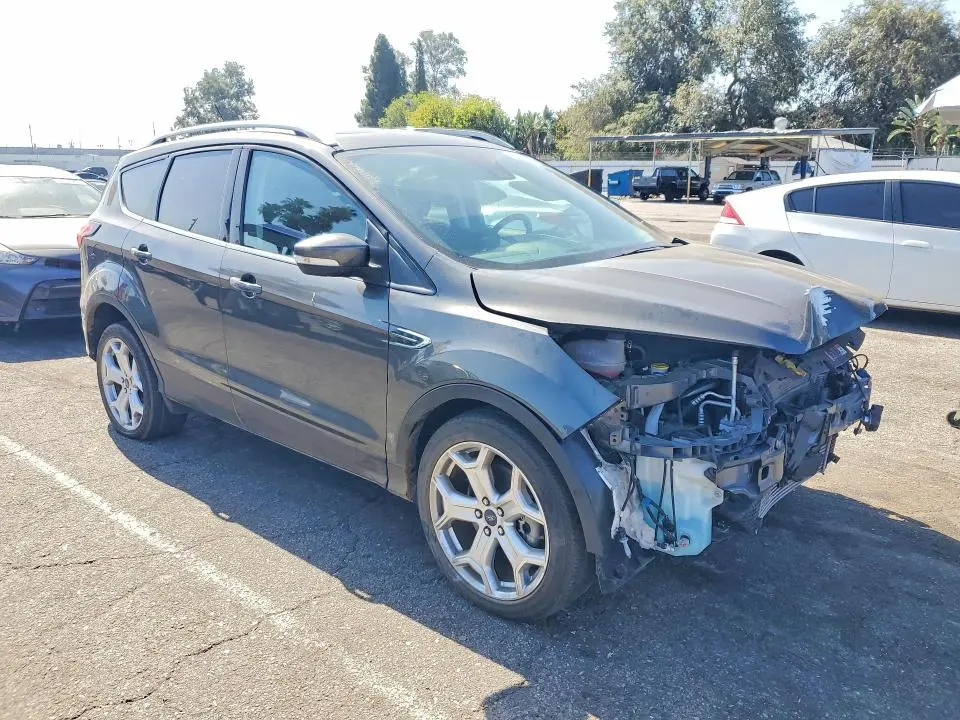 2019 FORD ESCAPE TITANIUM  