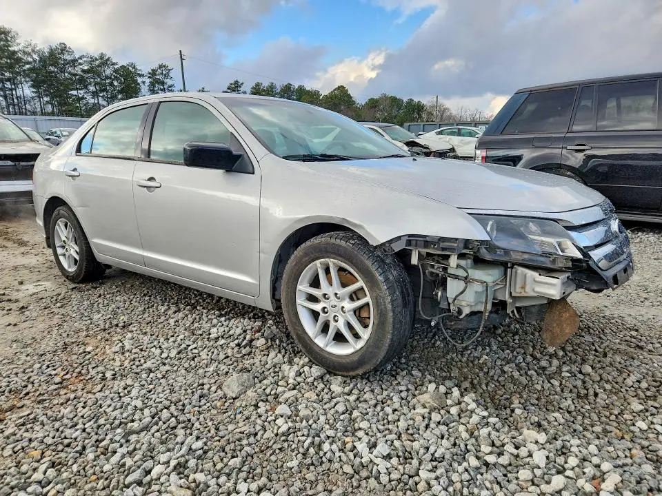 2011 FORD FUSION S  