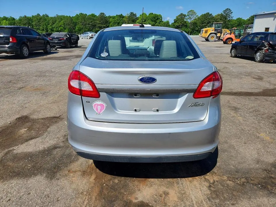 2011 FORD FIESTA S  