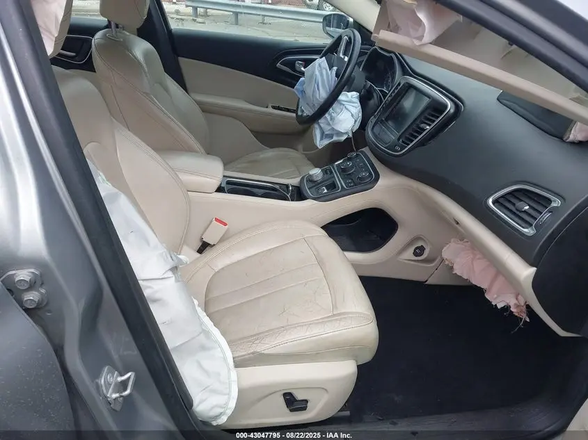 2016 CHRYSLER 200 C