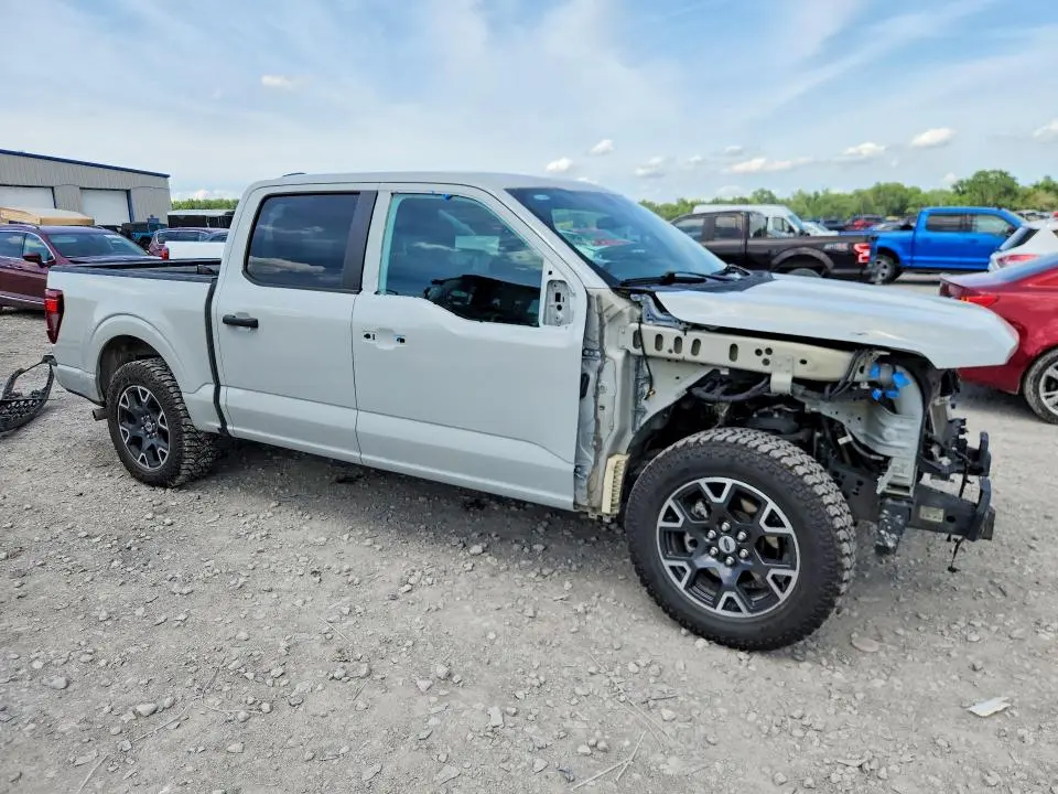 2024 FORD F150 STX  