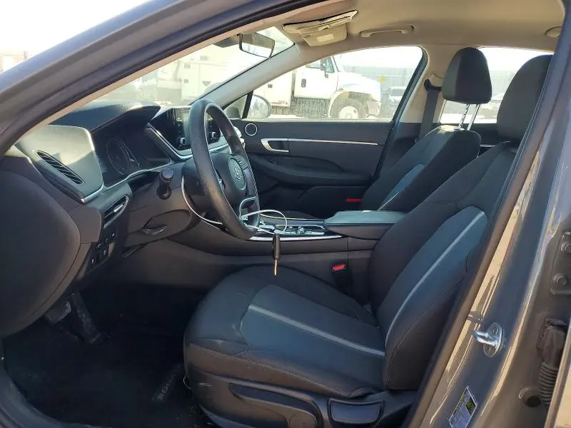 2020 HYUNDAI SONATA SE  