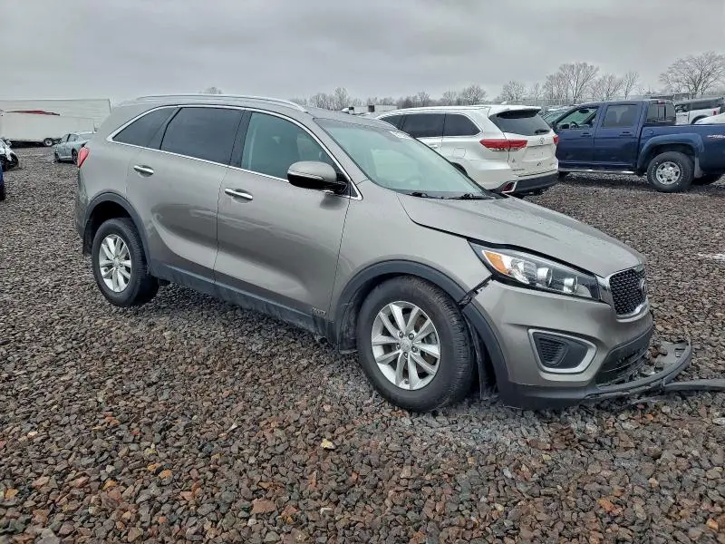 2017 KIA SORENTO LX  