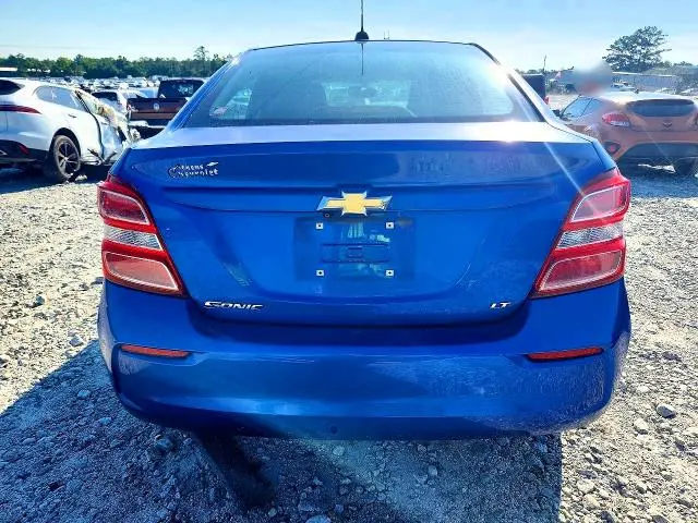 2017 CHEVROLET SONIC LT  